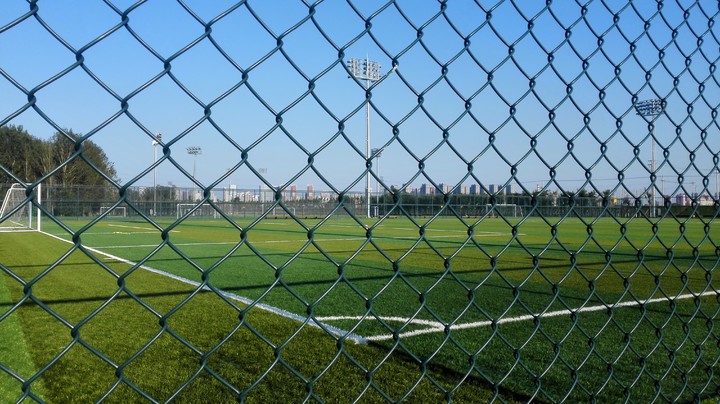 足球場高桿燈項(xiàng)目